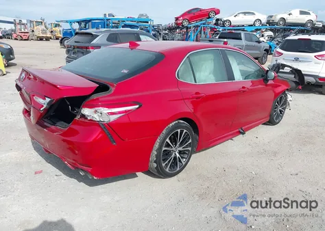 2020 Toyota Camry Se z USA, uszkodzony, nr VIN 4T1G11AK2LU360235